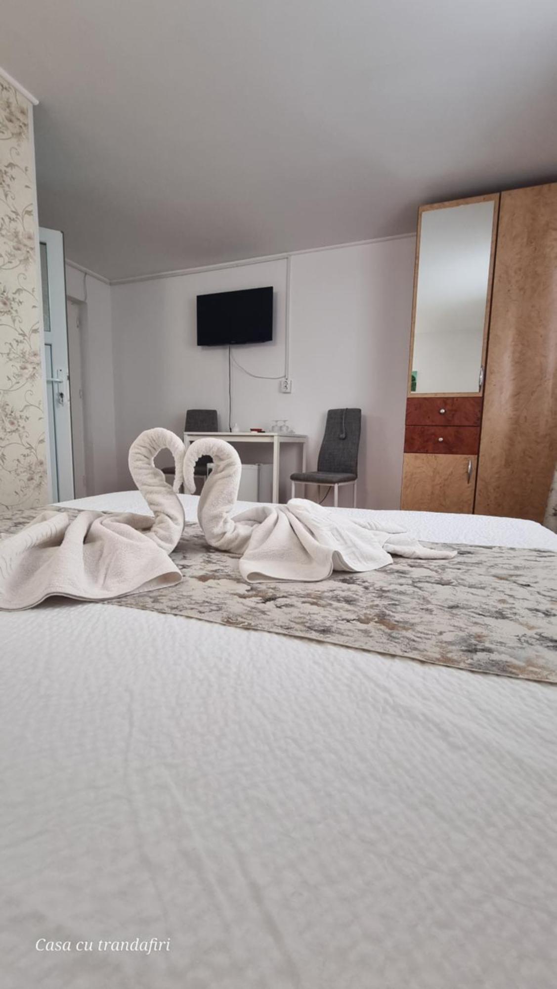 Casa Cu Trandafiri Murighiol Esterno foto