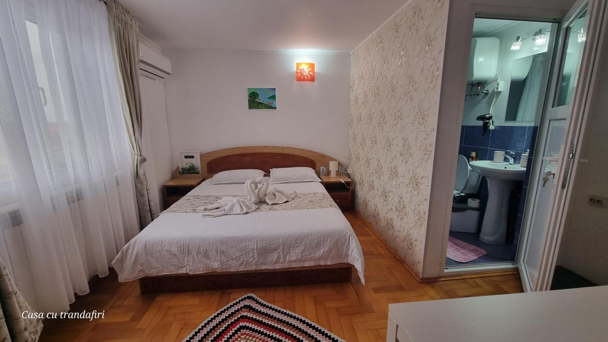 Casa Cu Trandafiri Murighiol Esterno foto
