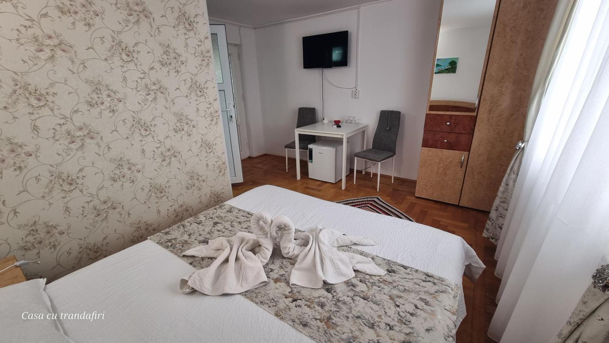 Casa Cu Trandafiri Murighiol Esterno foto